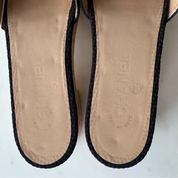 Chanel Black and White Slide Sandals Size 39.5 - Picture 10 of 16